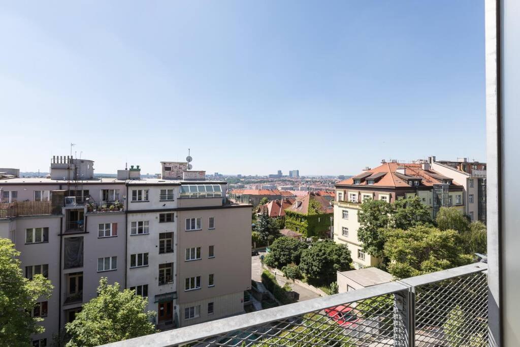 Jt'S Apartments Korunni Str. Prag Exteriör bild